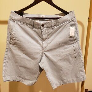Gap Flat Front Essential Shorts, 32" waist, 10" inseam light blue New with Tags